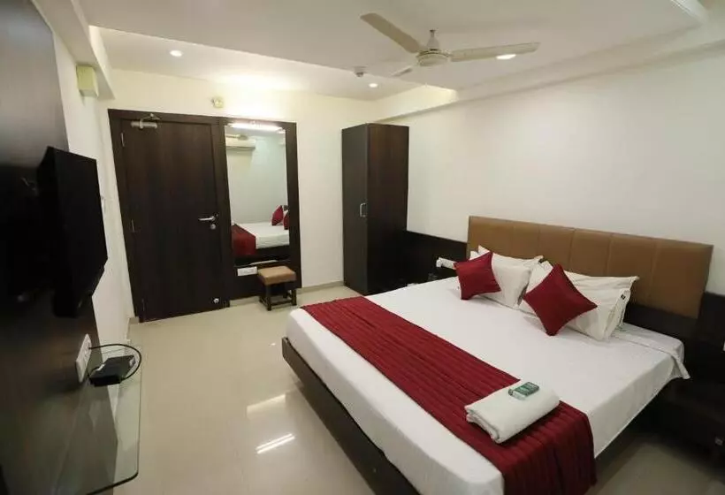 ホテル Shagun Rooms & Banquet, Surat
