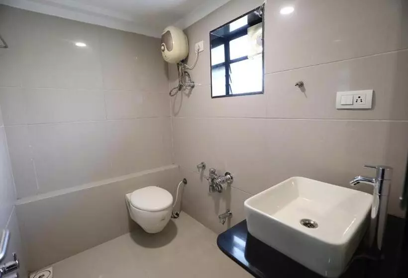 ホテル Shagun Rooms & Banquet, Surat