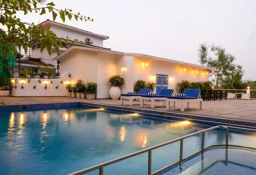 ホテル Zone Connect By The Park Calangute