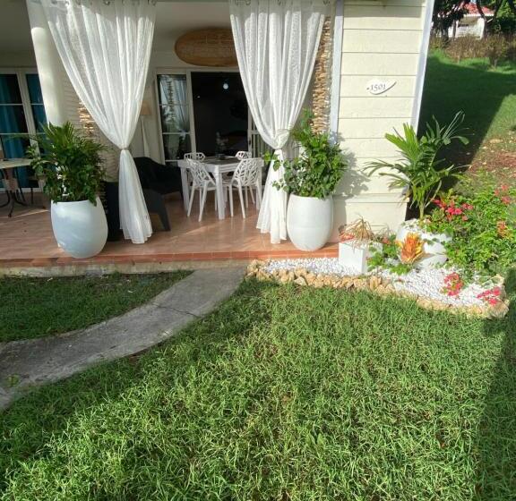 Le Paradis Zen Village Vacances 1er Etage Et Rdc Vue Plage Et Mer Ste Anne