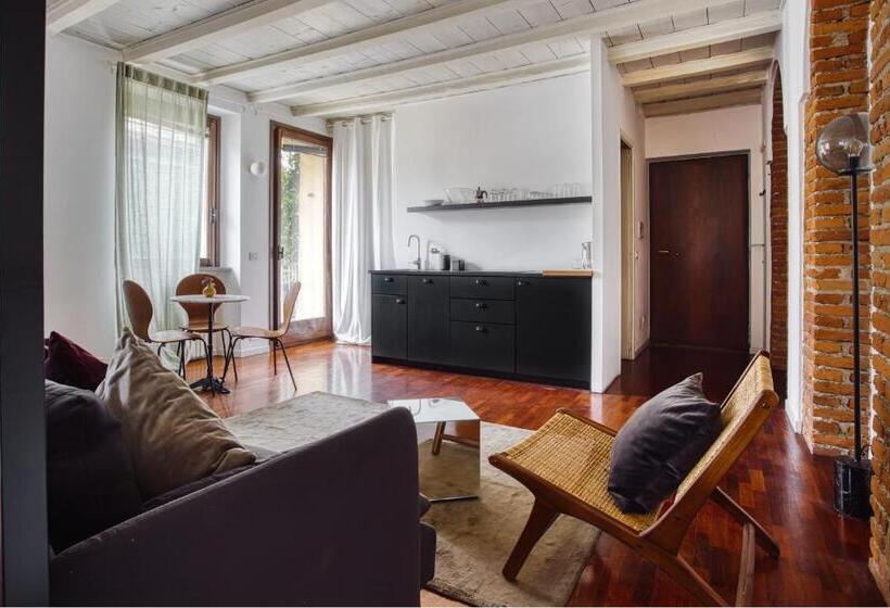 Joivy Superb Studio In The Centre Of Milan