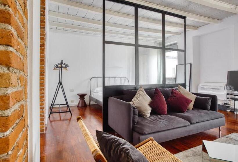 Joivy Superb Studio In The Centre Of Milan