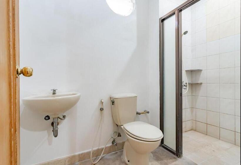 Hotel Koolkost Near Simpang Dago 2