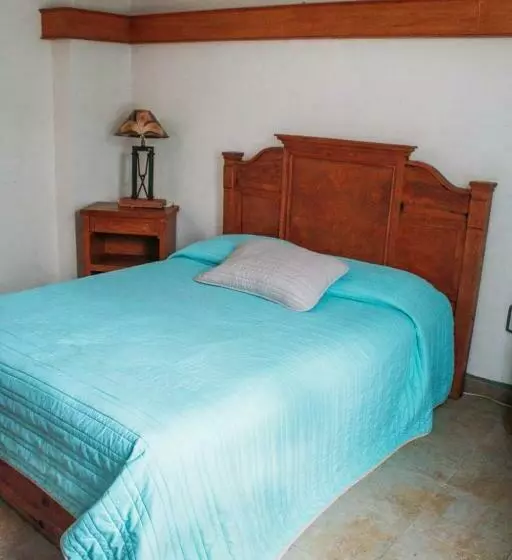 پانسیون Hospedaje Del Campanero 19