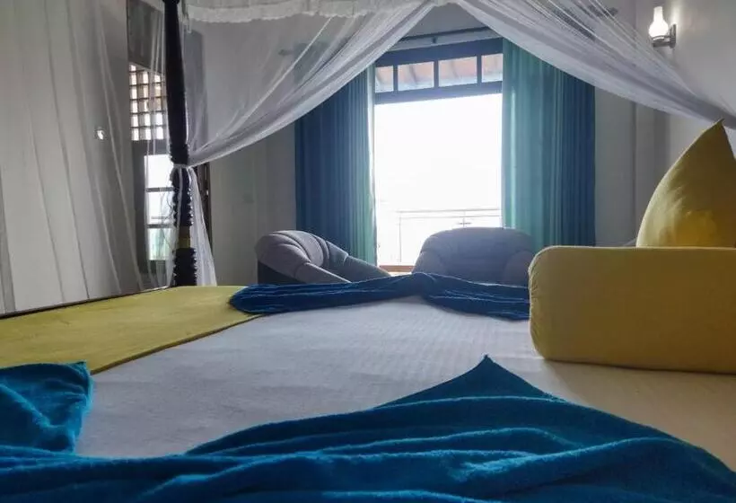 ペンション Shanika Beach Inn