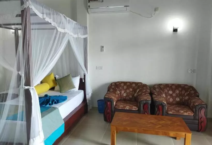 ペンション Shanika Beach Inn