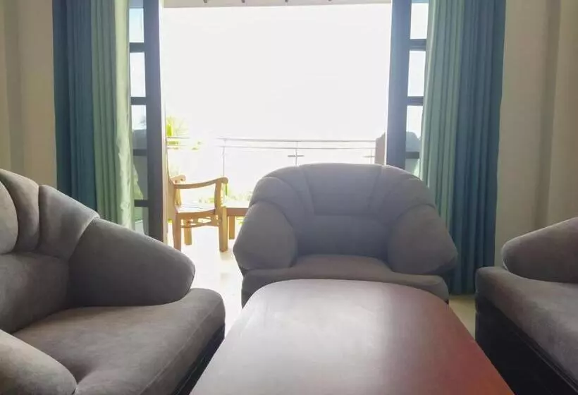 ペンション Shanika Beach Inn