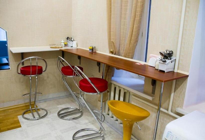 فندق صغير хостел и апартаменты друзья