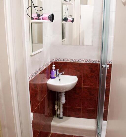 فندق صغير хостел и апартаменты друзья