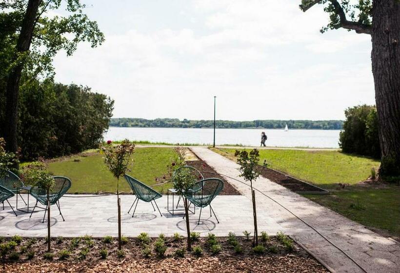 住宿加早餐  Q Panzió