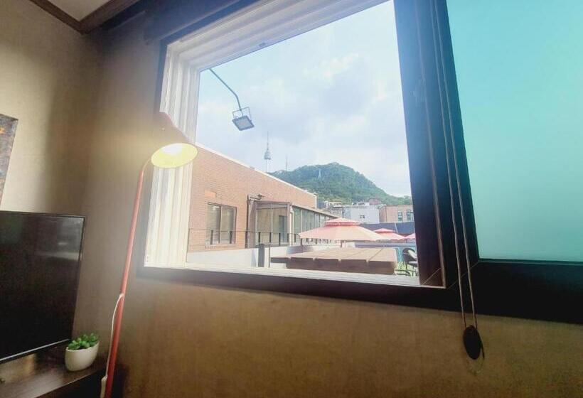 Olive Hostel Myeongdong