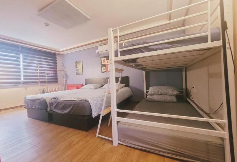 Olive Hostel Myeongdong
