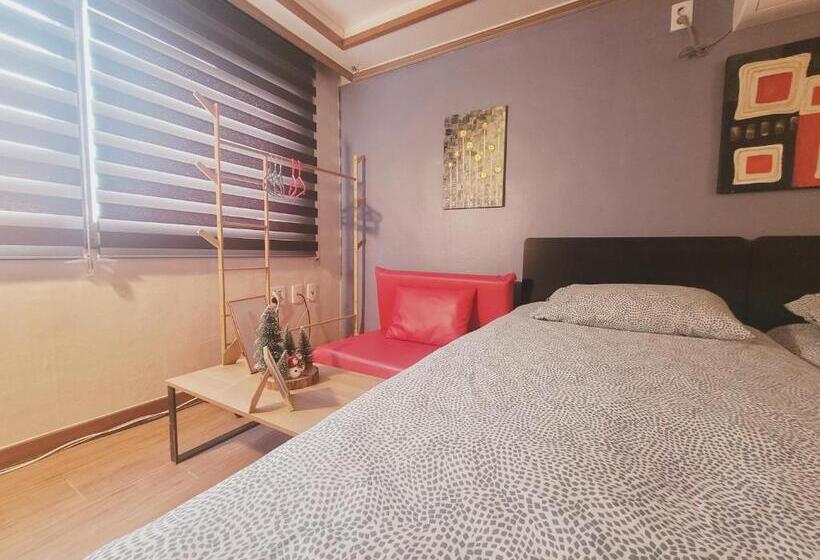 Olive Hostel Myeongdong