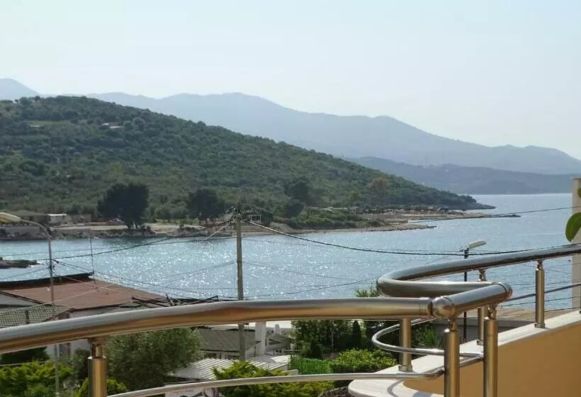 Seaside Vila Genti Pollo