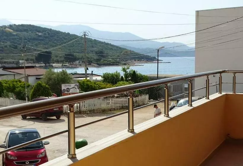 Seaside Vila Genti Pollo