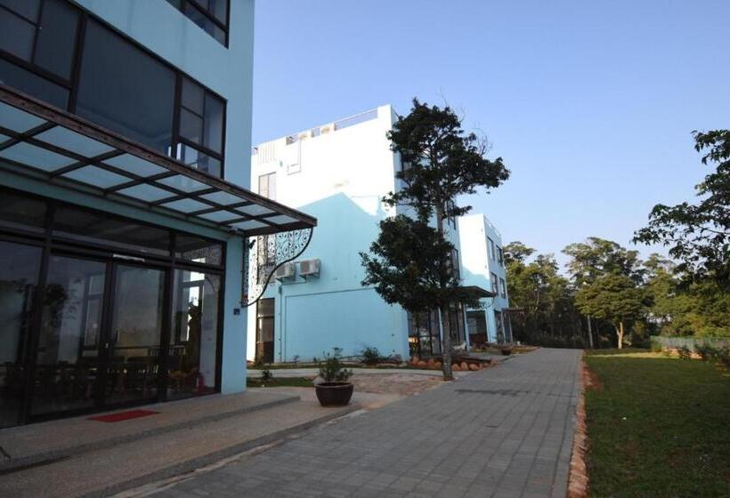 تختخواب و صبحانه 巨缿民宿巨象民宿