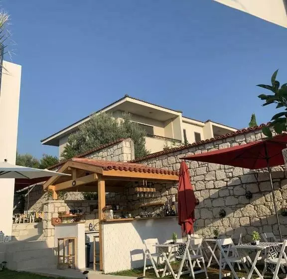 هتل Kybele Alaçatı