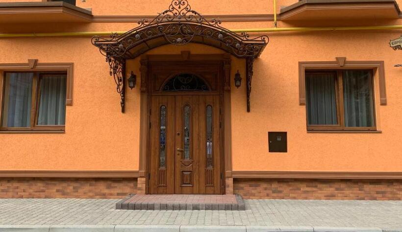 پانسیون сонячна соната