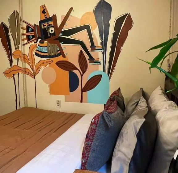 13 Cielos Hostel & Coworking