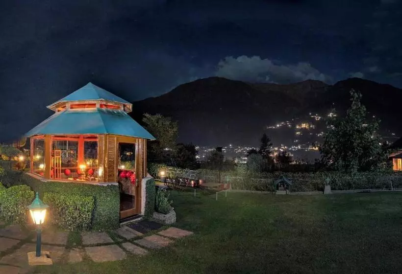 ホテル Club Mahindra White Meadows Manali