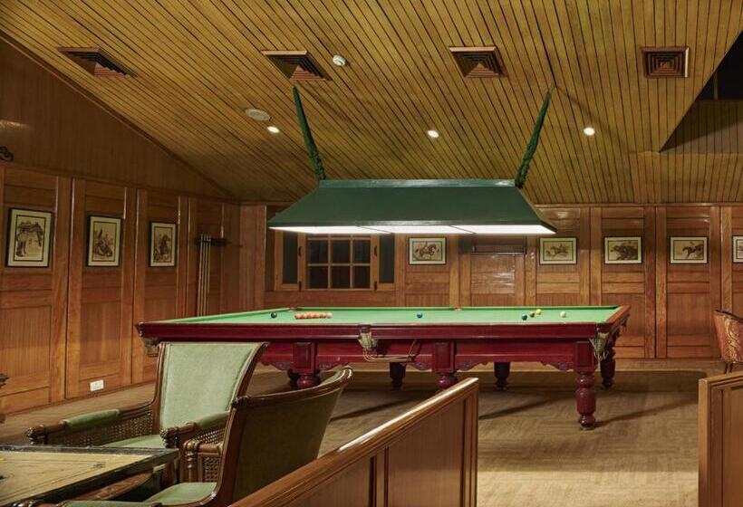 בית מלון כפרי Club Mahindra White Meadows Manali