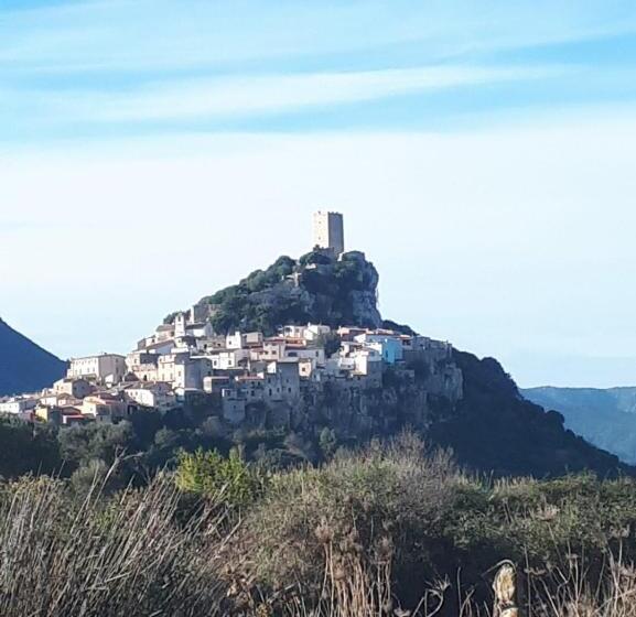 בית מלון כפרי Made