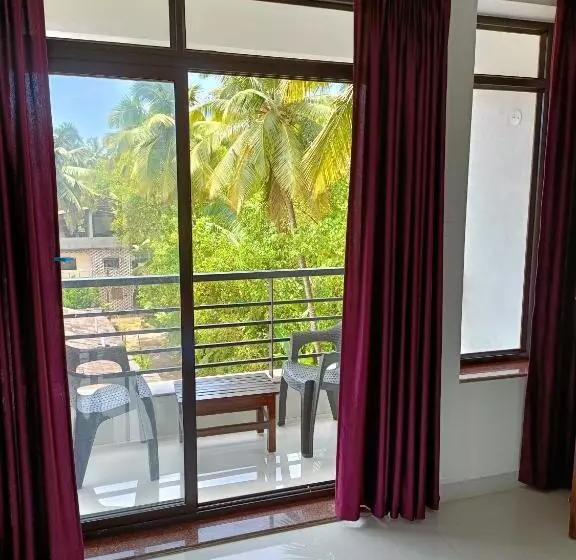 ペンション Wave Morjim