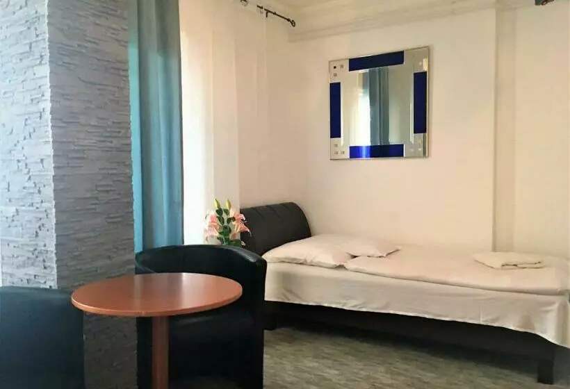 Aamiaismajoitus (B&B) Európa Panzió