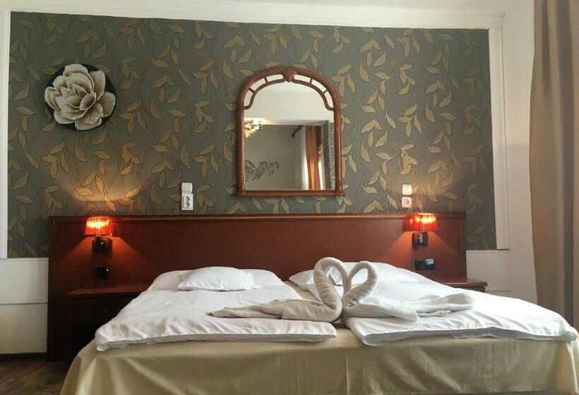 住宿加早餐 Európa Panzió