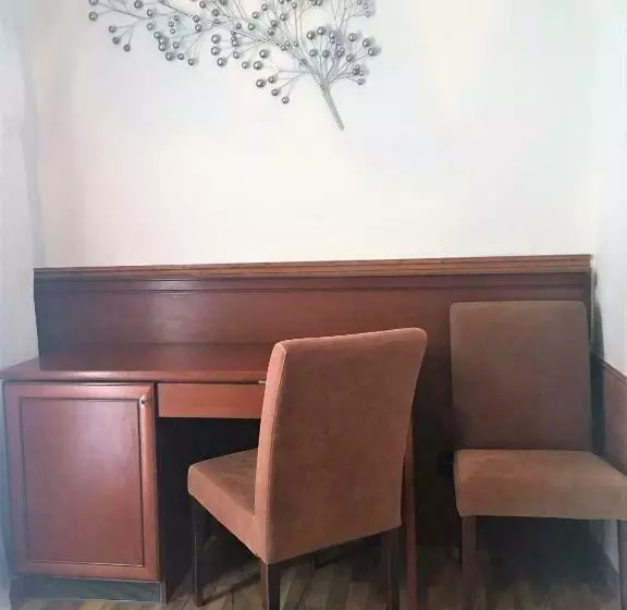 Aamiaismajoitus (B&B) Európa Panzió