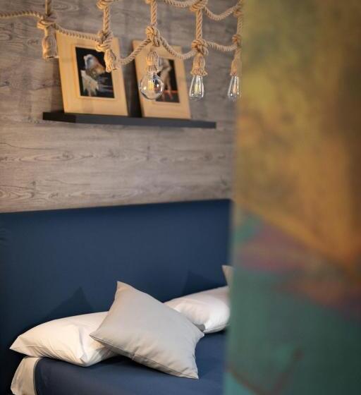 تختخواب و صبحانه Napoliviva