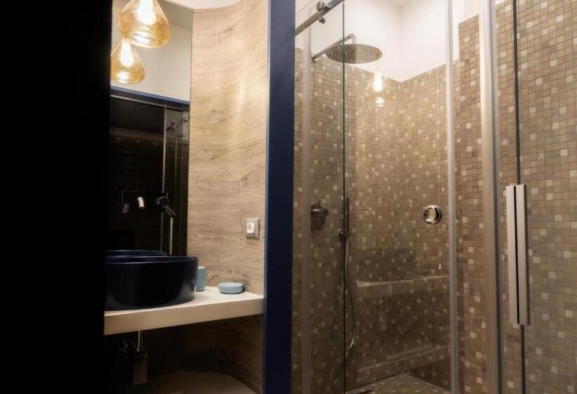 تختخواب و صبحانه Napoliviva