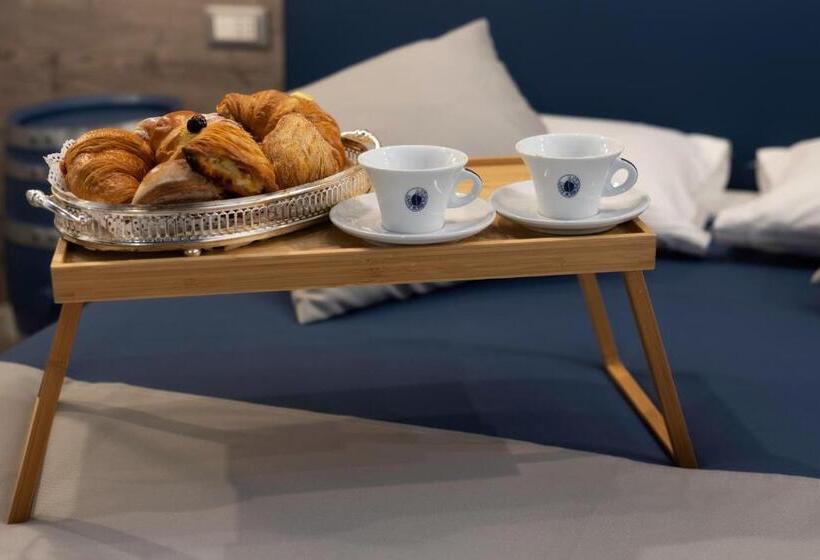 تختخواب و صبحانه Napoliviva