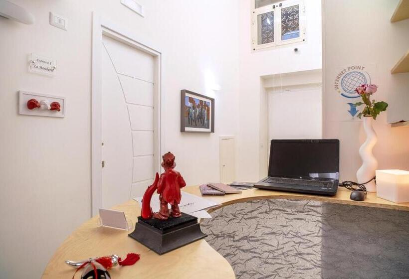 تختخواب و صبحانه Napoliviva