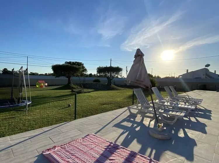 Charming 4 Bed Villa In Quinta Do Anjo, Palmela