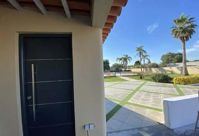 Charming 4 Bed Villa In Quinta Do Anjo, Palmela