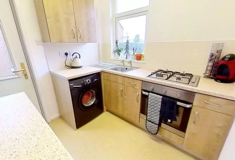 Cosy And Modern 2 Bed Family House In Abergele