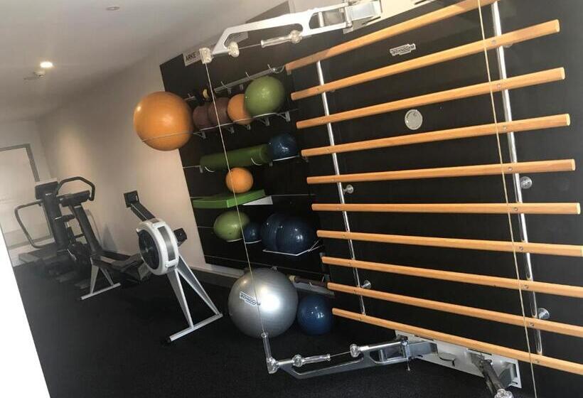 Crown On Darby Newcastle