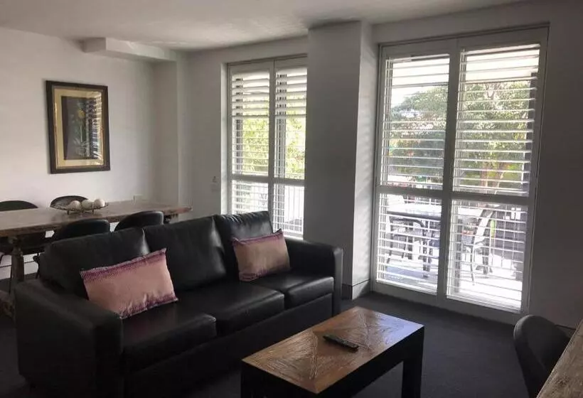 Crown On Darby Newcastle