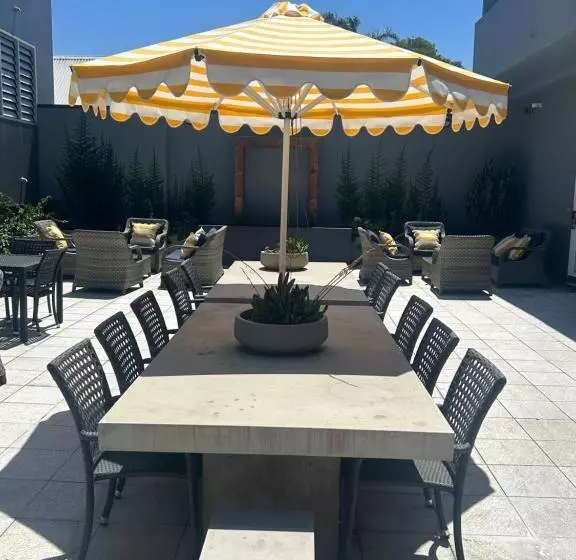 Crown On Darby Newcastle