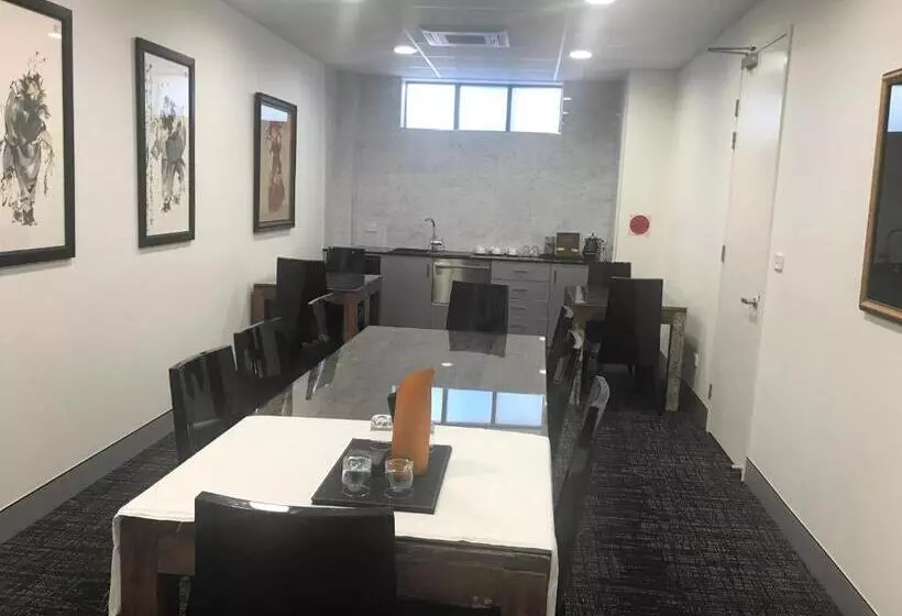 Crown On Darby Newcastle