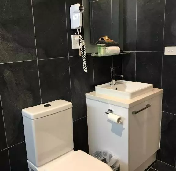 Crown On Darby Newcastle