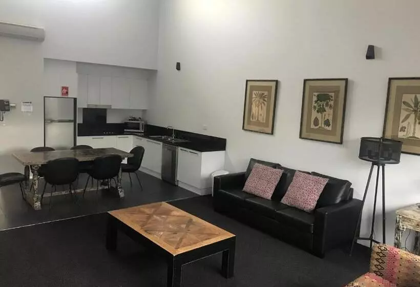 Crown On Darby Newcastle