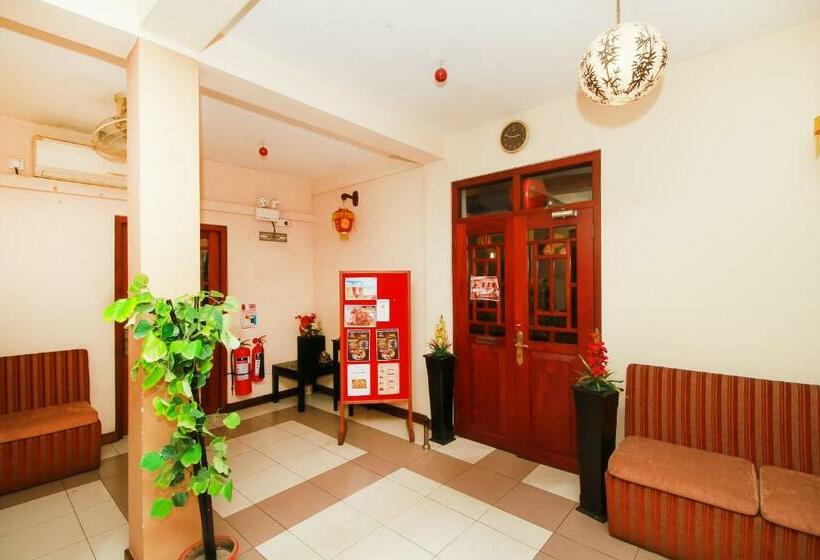 Отель Chinese Lotus Luxapathiya Shanghai