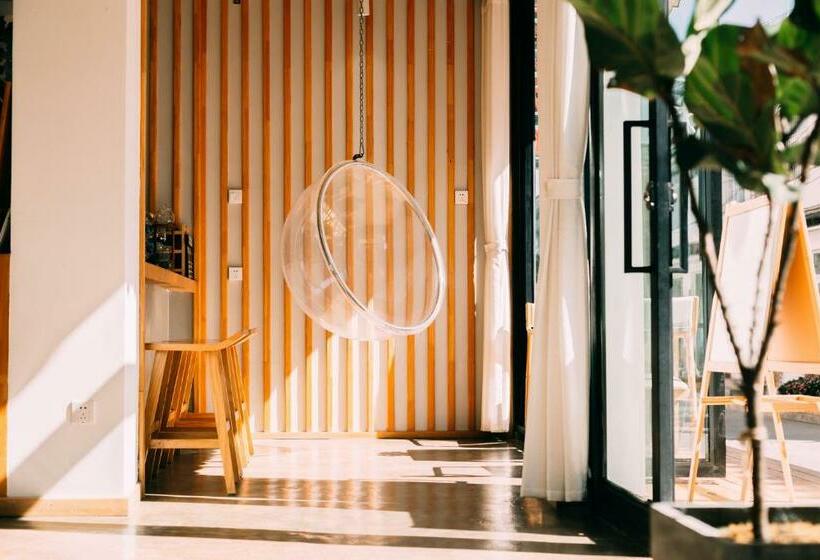 Hotel Dali Blocks · Cafe & Travel