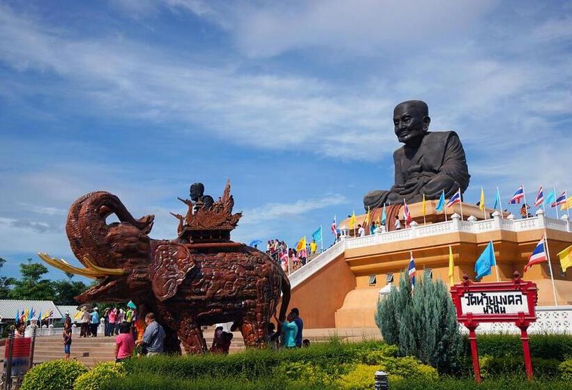 Hotel Oyo 607 Nawang Resort