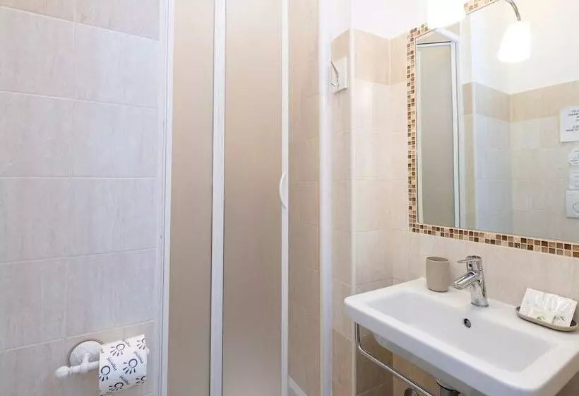 پانسیون Aurelia Home Guest House