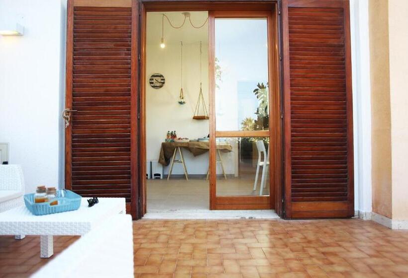 پانسیون Beachside Rooms & Suites