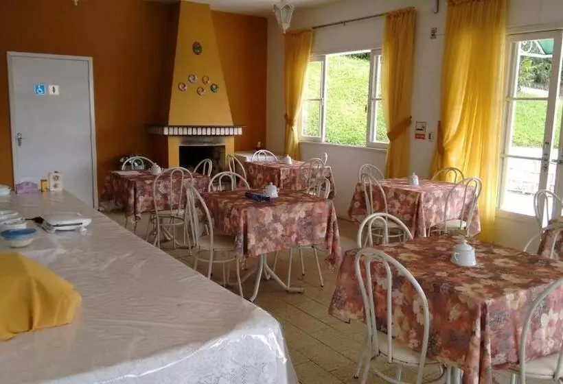 בית מלון כפרי Alpinus