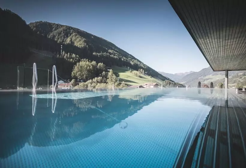 酒店 Amonti Wellnessresort